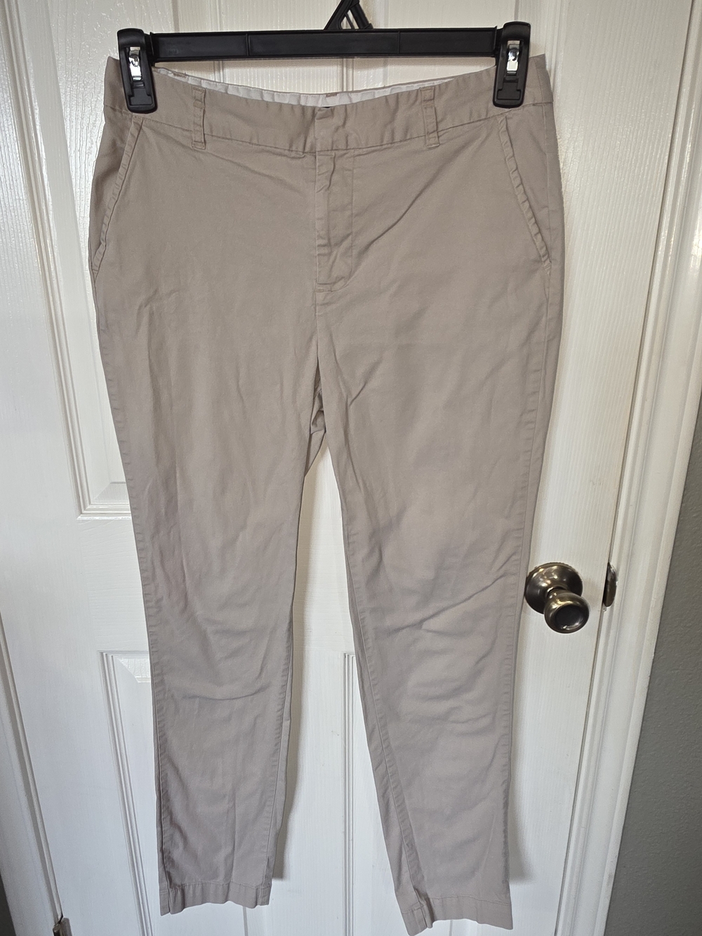 Forever 21 Men's Khaki Chino Pants in Light Taupe